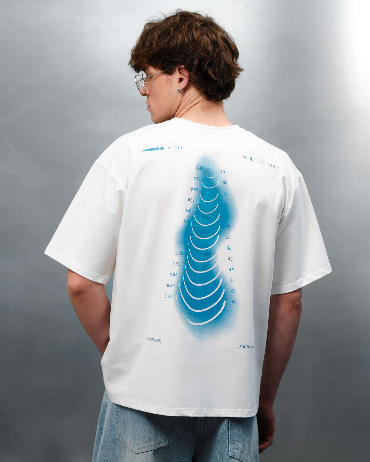 Футболка На игле (XL, Белый)