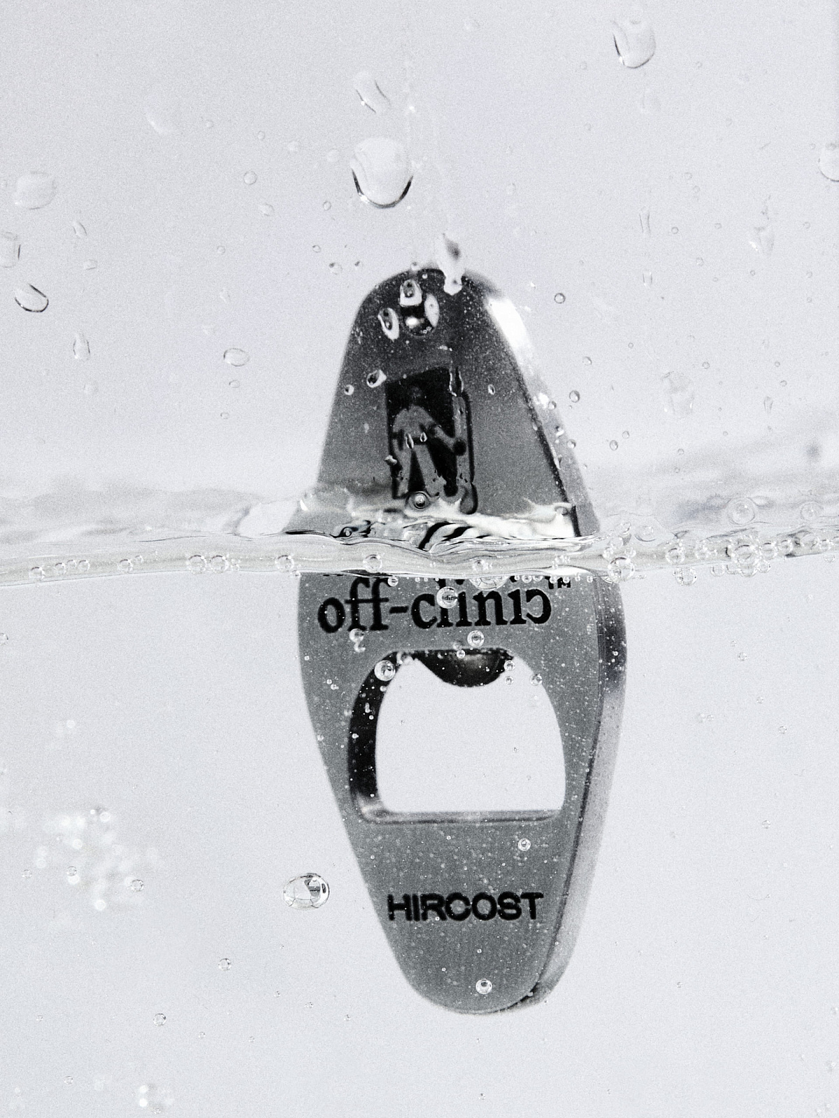 Брелок HIRCOST Off-Clinic (Монохромный)